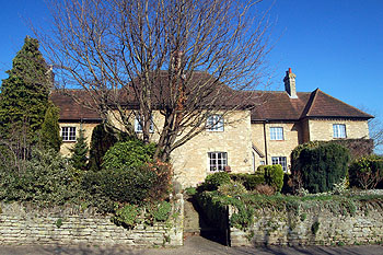 27 to 33 Station Road March 2011